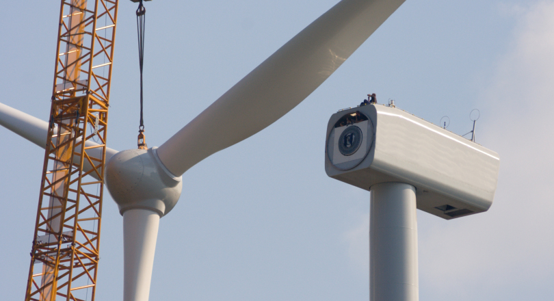 Installing wind turbine